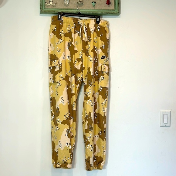 Nike Club fleece cargo style relaxed jogger sweatpants oversized fit mid-rise Lg - Picture 1 of 6